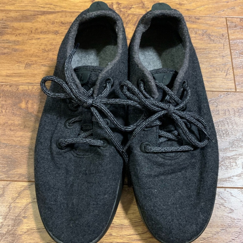 Allbirds Size 10 Natural Black Wool Runners